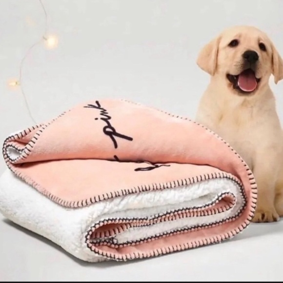 VS PINK SHERPA BLANKET